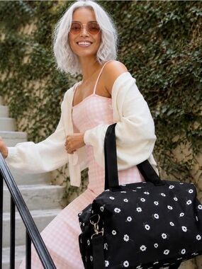 Alice + Olivia Black Daisy Print Shoulder travel weekend Bag